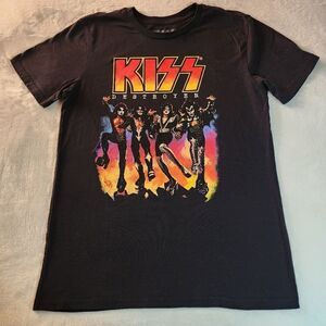 Kiss Black Tshirt With Graphics Size Medium